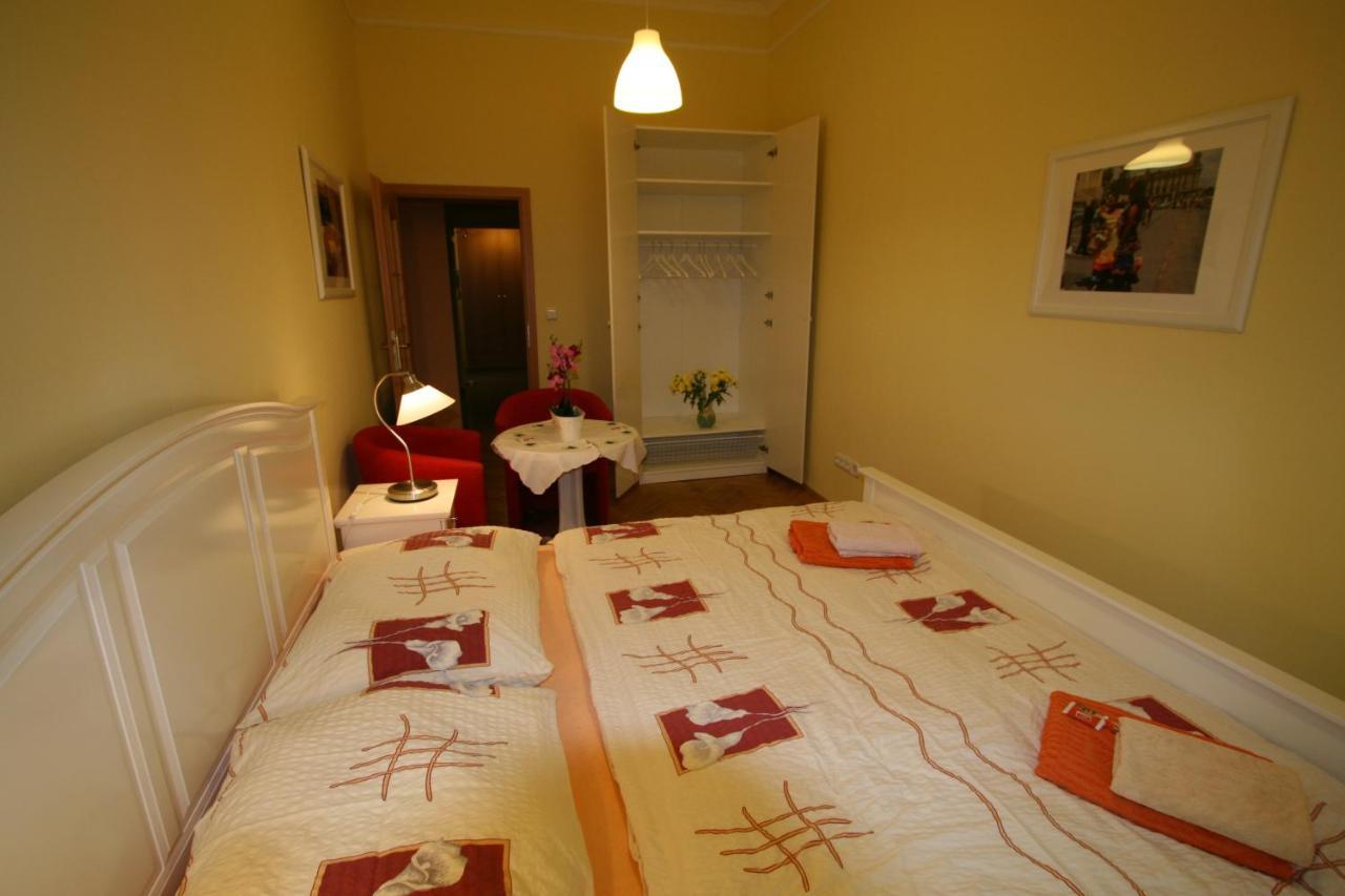Apartment No. 12 Trziste 29 Karlovy Vary Bagian luar foto