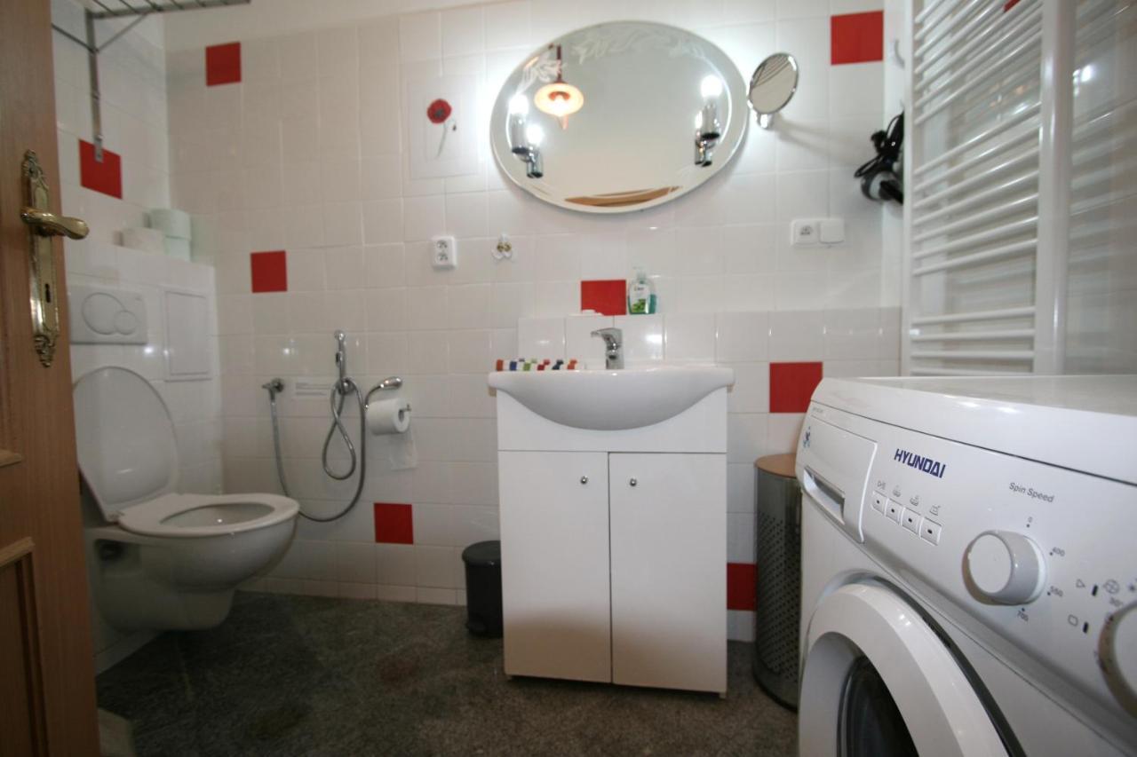 Apartment No. 12 Trziste 29 Karlovy Vary Bagian luar foto