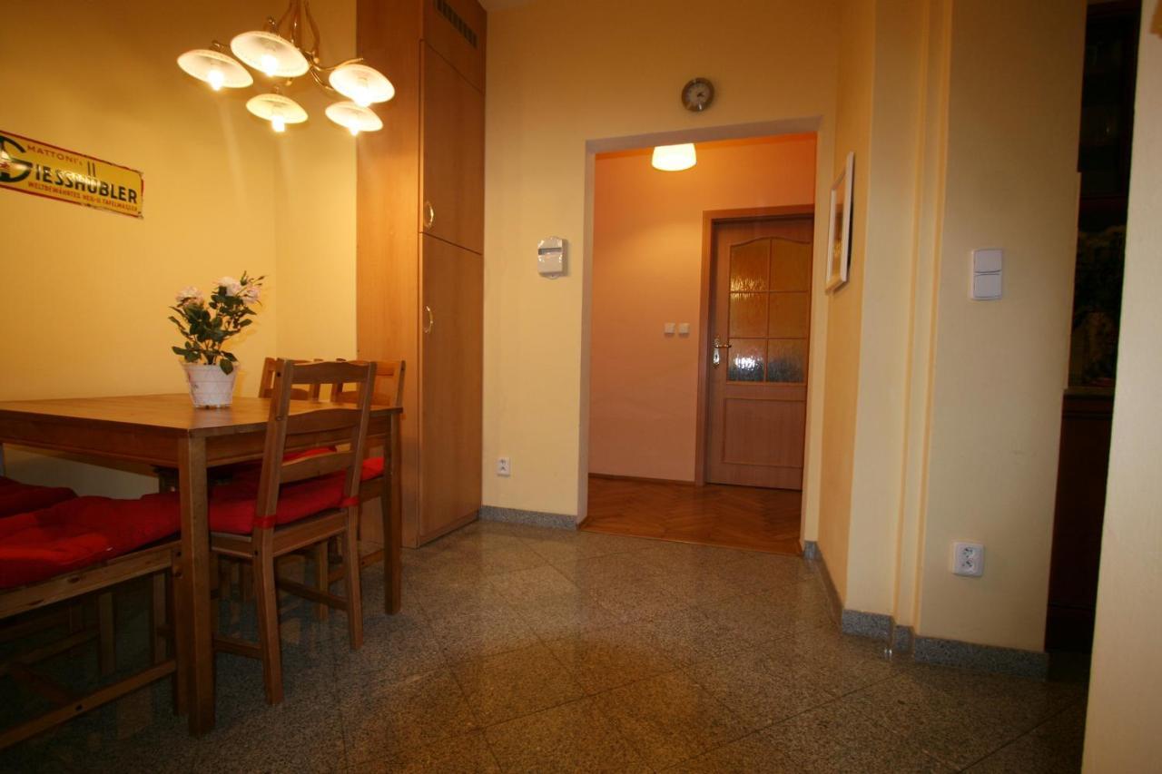 Apartment No. 12 Trziste 29 Karlovy Vary Bagian luar foto